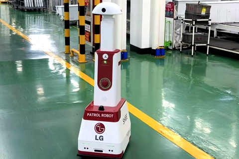 “mk体育”巡检机器人亮相工业现场 智慧守护设备安全运行