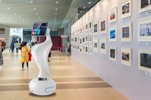 2025年迎宾机器人公司是如何定制迎宾智能机器人的？