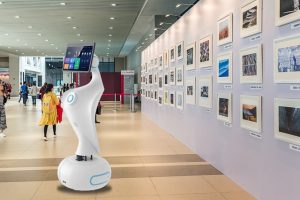 2025年迎宾机器人具备巡逻功能吗？